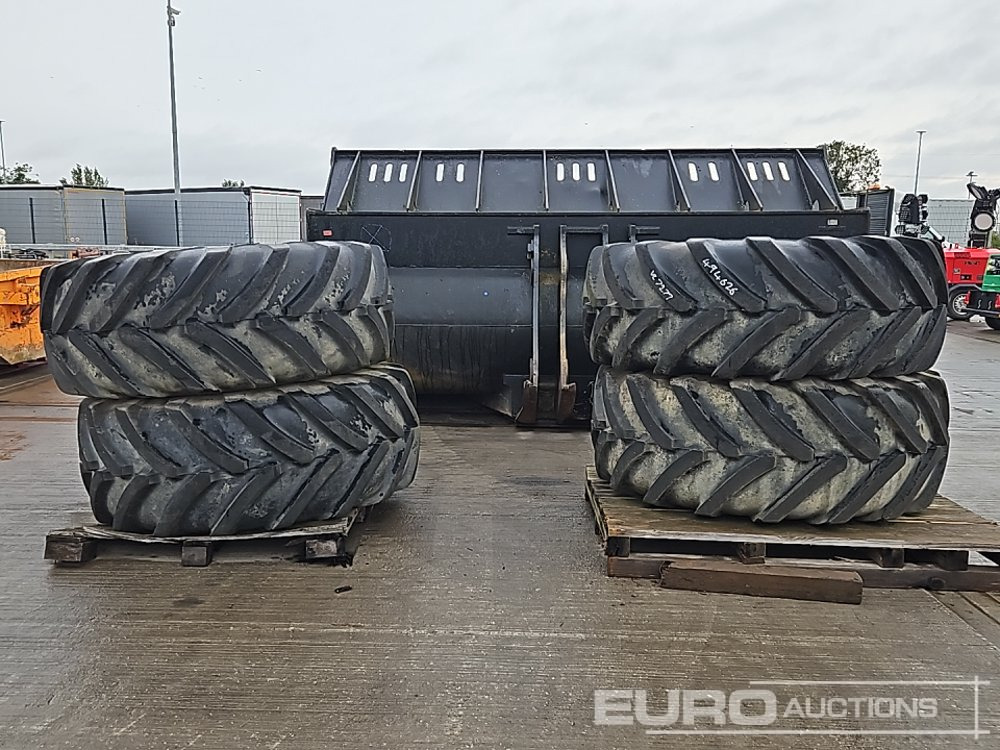Michelin 620/75R26 Tyre & Rim (4 of) - Pneu: foto 2 Michelin 620/75R26 Tyre & Rim (4 of) - Pneu: foto 2