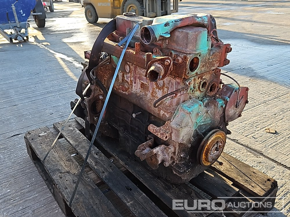 Mitsubishi 4 Cylinder Engine, Gear Box - Motor: foto 1 Mitsubishi 4 Cylinder Engine, Gear Box - Motor: foto 1