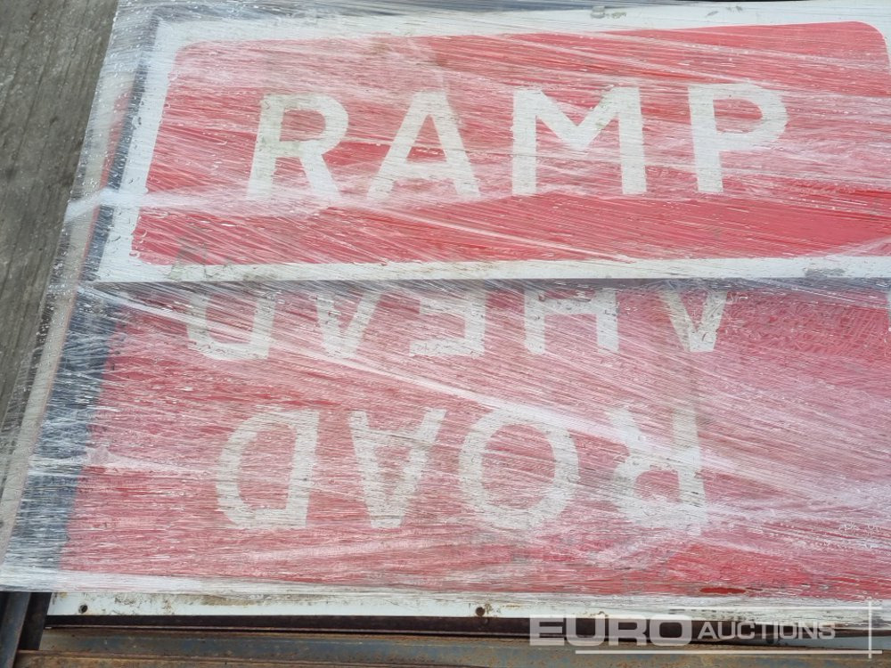Equipamento de construção Pallet of Signs (2 of): foto 9