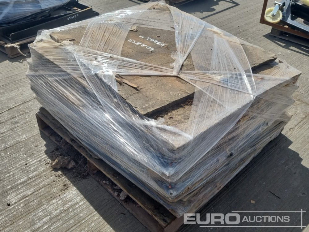 Selection of Various Size Reclaimed Stone Slabs (2 Pallers of) - Equipamento de construção: foto 2 Selection of Various Size Reclaimed Stone Slabs (2 Pallers of) - Equipamento de construção: foto 2