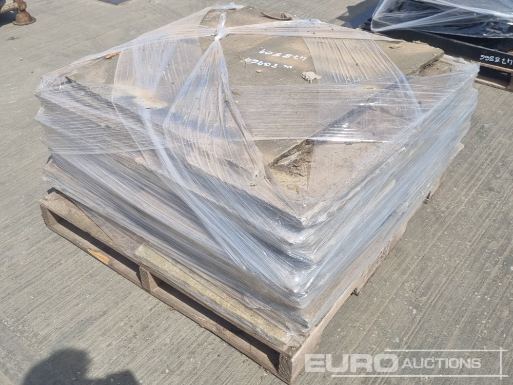 Selection of Various Size Reclaimed Stone Slabs (2 Pallers of) - Equipamento de construção: foto 4 Selection of Various Size Reclaimed Stone Slabs (2 Pallers of) - Equipamento de construção: foto 4