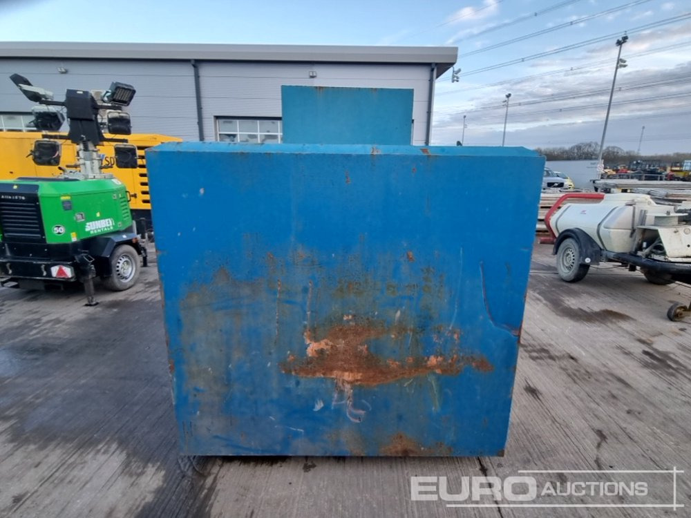 Static Bunded Fuel Bowser - Depósito de armazenamento: foto 4 Static Bunded Fuel Bowser - Depósito de armazenamento: foto 4