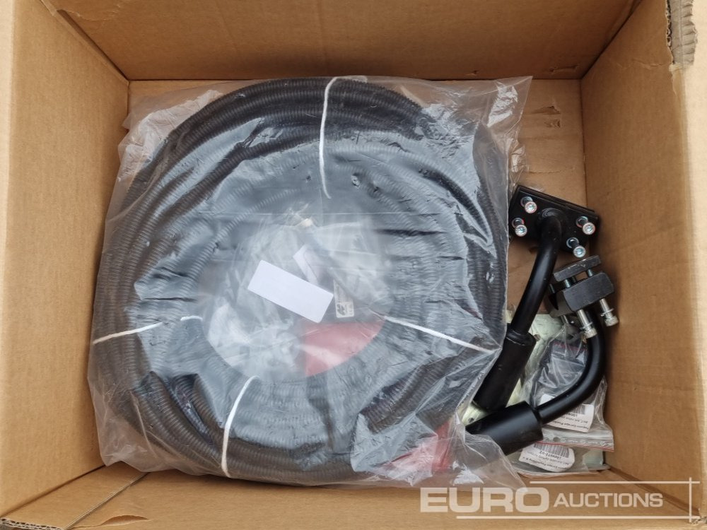 TOPCON Excavator GPS Install Kit, Antenna Brackets (2 of), Sensor Mountings (4 of), TSI3S Sensors (3 of), TSI3D Sensor, 1x5m Can Cable, GX60 Universal Mounting Bracket - Equipamento para oficina: foto 2 TOPCON Excavator GPS Install Kit, Antenna Brackets (2 of), Sensor Mountings (4 of), TSI3S Sensors (3 of), TSI3D Sensor, 1x5m Can Cable, GX60 Universal Mounting Bracket - Equipamento para oficina: foto 2