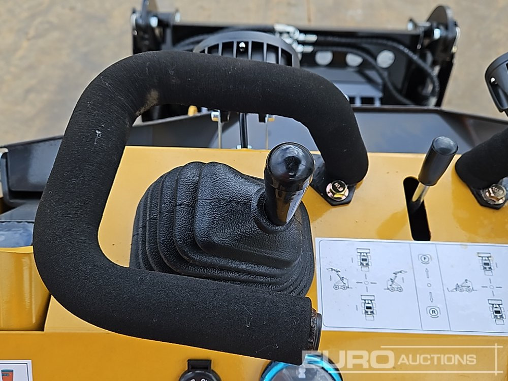 Mini carregadeira Unused 2025 Newrick ZW480: foto 30