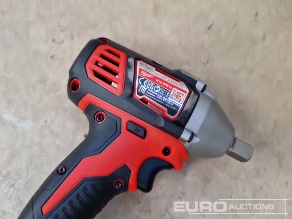 Equipamento de construção Unused Milwaukee M18 1/2 Cordless Impact Wrench (Body Only): foto 10