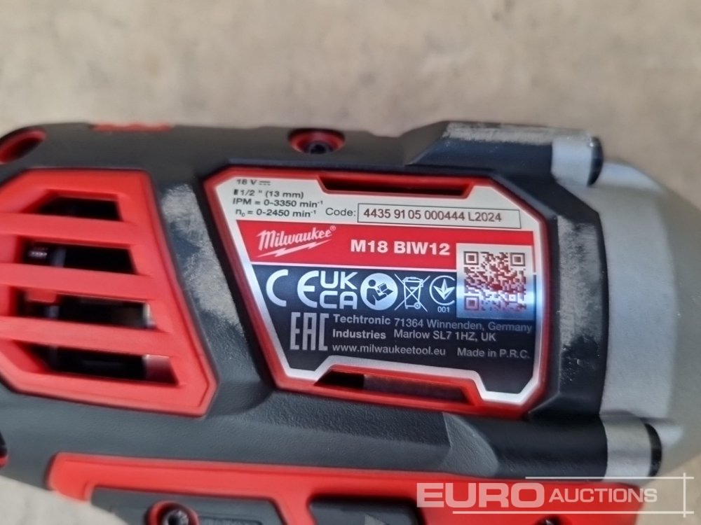 Equipamento de construção Unused Milwaukee M18 1/2 Cordless Impact Wrench (Body Only): foto 11