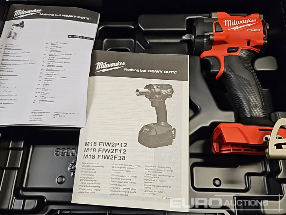 Unused Milwaukee M18 FIW2F38 18V Fuel Brushless 3/8'' Impact Wrench - (Body and Case Onlu) - Equipamento de construção: foto 2 Unused Milwaukee M18 FIW2F38 18V Fuel Brushless 3/8'' Impact Wrench - (Body and Case Onlu) - Equipamento de construção: foto 2