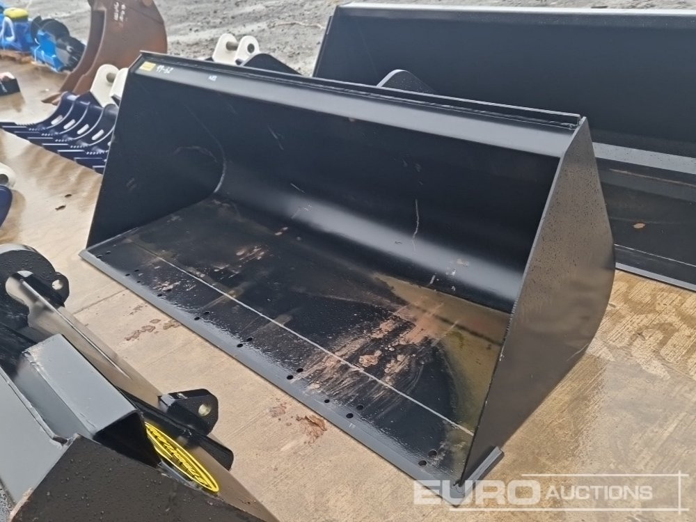 Unused Strickland 90" Loading Bucket to suit Manitou Telehandler - Balde: foto 1 Unused Strickland 90" Loading Bucket to suit Manitou Telehandler - Balde: foto 1