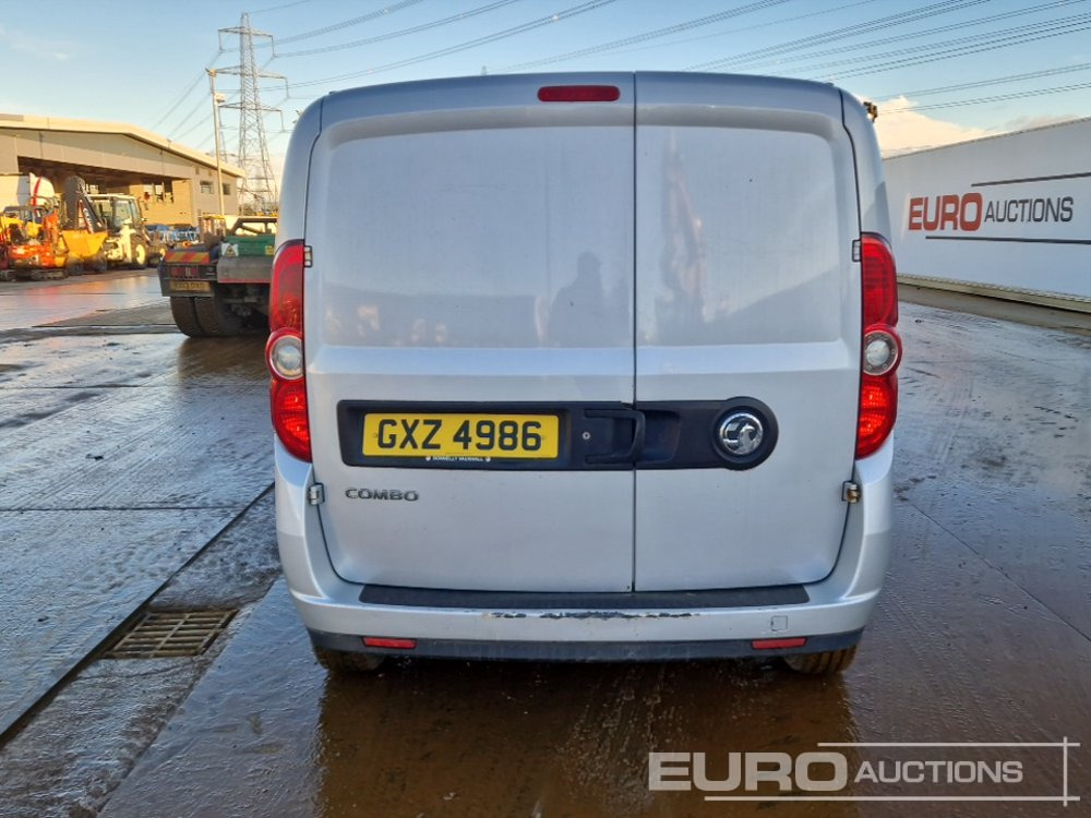 2014 Vauxhall Combo - Veículo comercial: foto 4 2014 Vauxhall Combo - Veículo comercial: foto 4