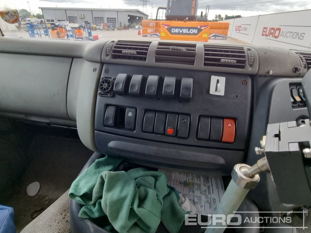 Veículo municipal/ Especial DAF CF65.250: foto 45