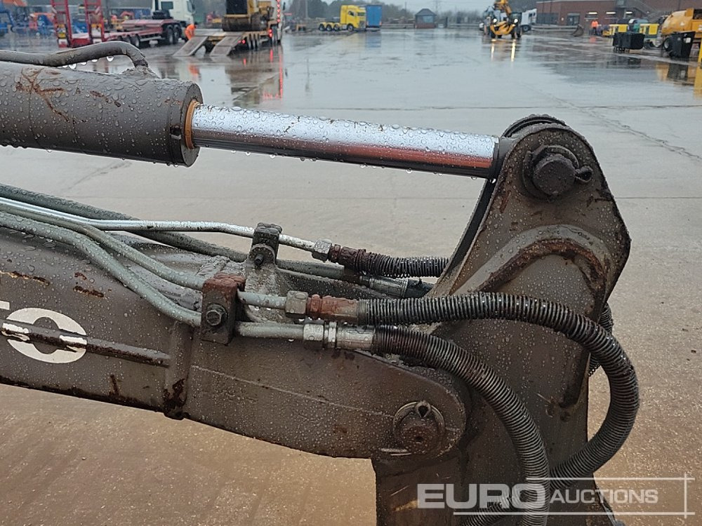 Mini escavadeira Volvo EC15B: foto 19