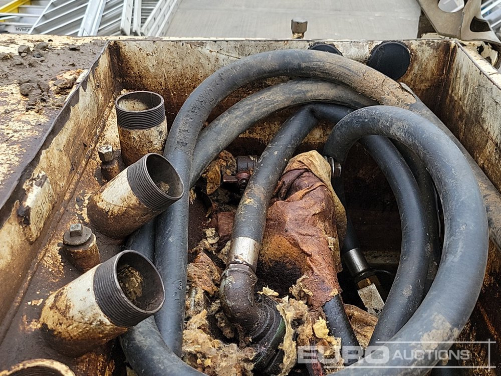 Depósito de armazenamento Western Bunded Fuel Bowser, Manual Pump: foto 12