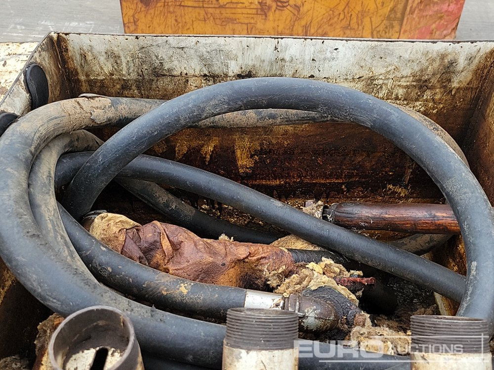 Depósito de armazenamento Western Bunded Fuel Bowser, Manual Pump: foto 11