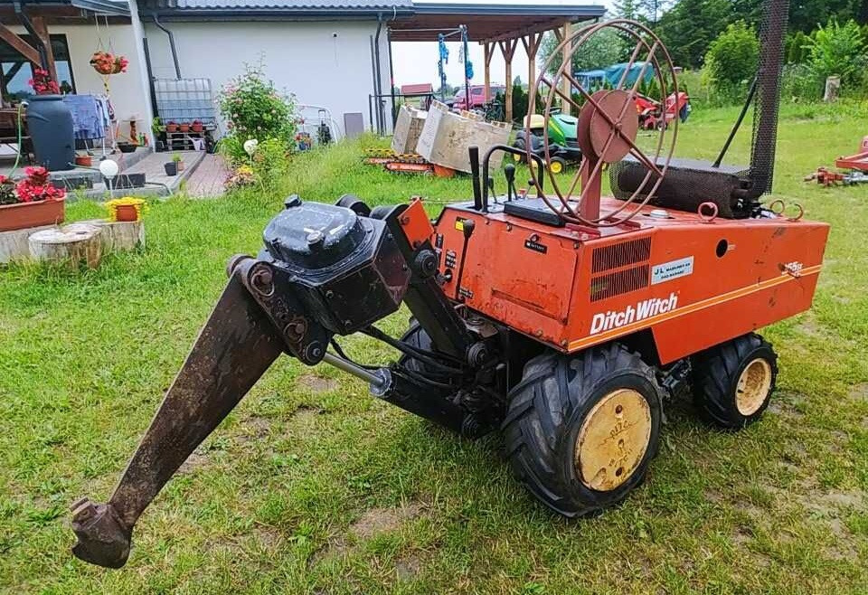 Ditch-Witch 255 SX - Colocadora de tubagem: foto 3 Ditch-Witch 255 SX - Colocadora de tubagem: foto 3