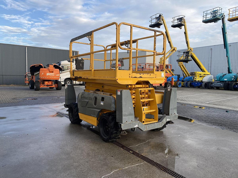 Haulotte Compact 12DX, Schaar hoogwerker, 4X4 Diesel - Plataforma aérea: foto 3 Haulotte Compact 12DX, Schaar hoogwerker, 4X4 Diesel - Plataforma aérea: foto 3