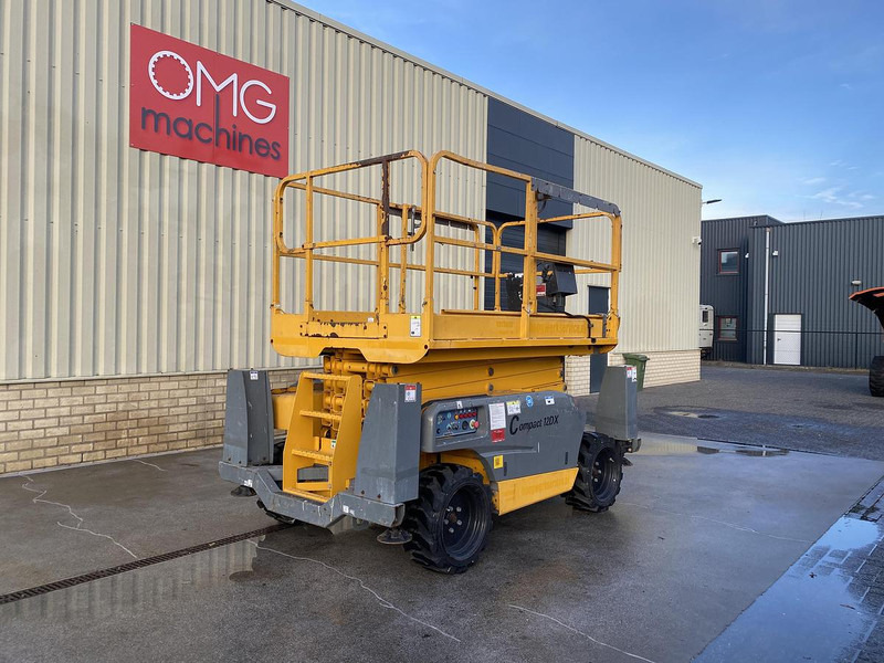 Haulotte Compact 12DX, Schaar hoogwerker, 4X4 Diesel - Plataforma aérea: foto 2 Haulotte Compact 12DX, Schaar hoogwerker, 4X4 Diesel - Plataforma aérea: foto 2