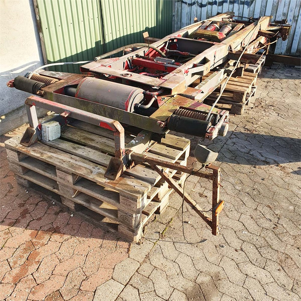 ABC Flak lad - Caminhão com sistema de cabo: foto 1 ABC Flak lad - Caminhão com sistema de cabo: foto 1