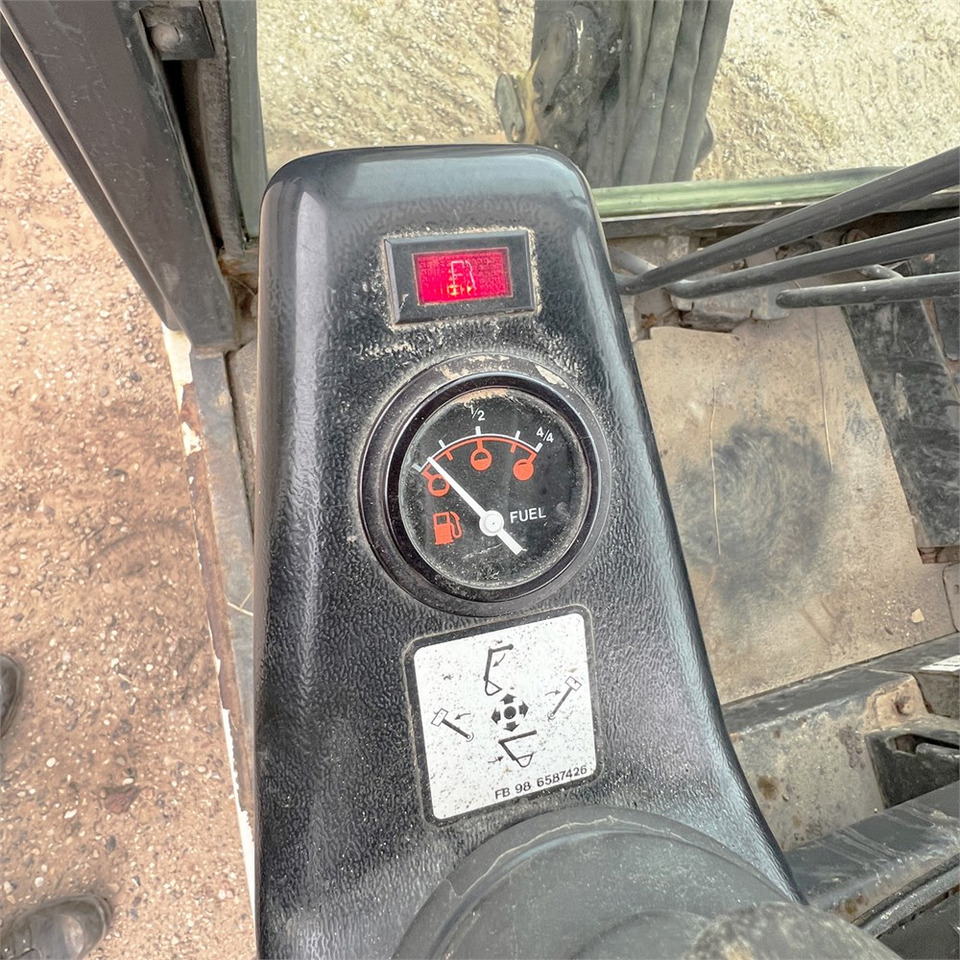 Mini escavadeira Bobcat 320: foto 24 Mini escavadeira Bobcat 320: foto 24