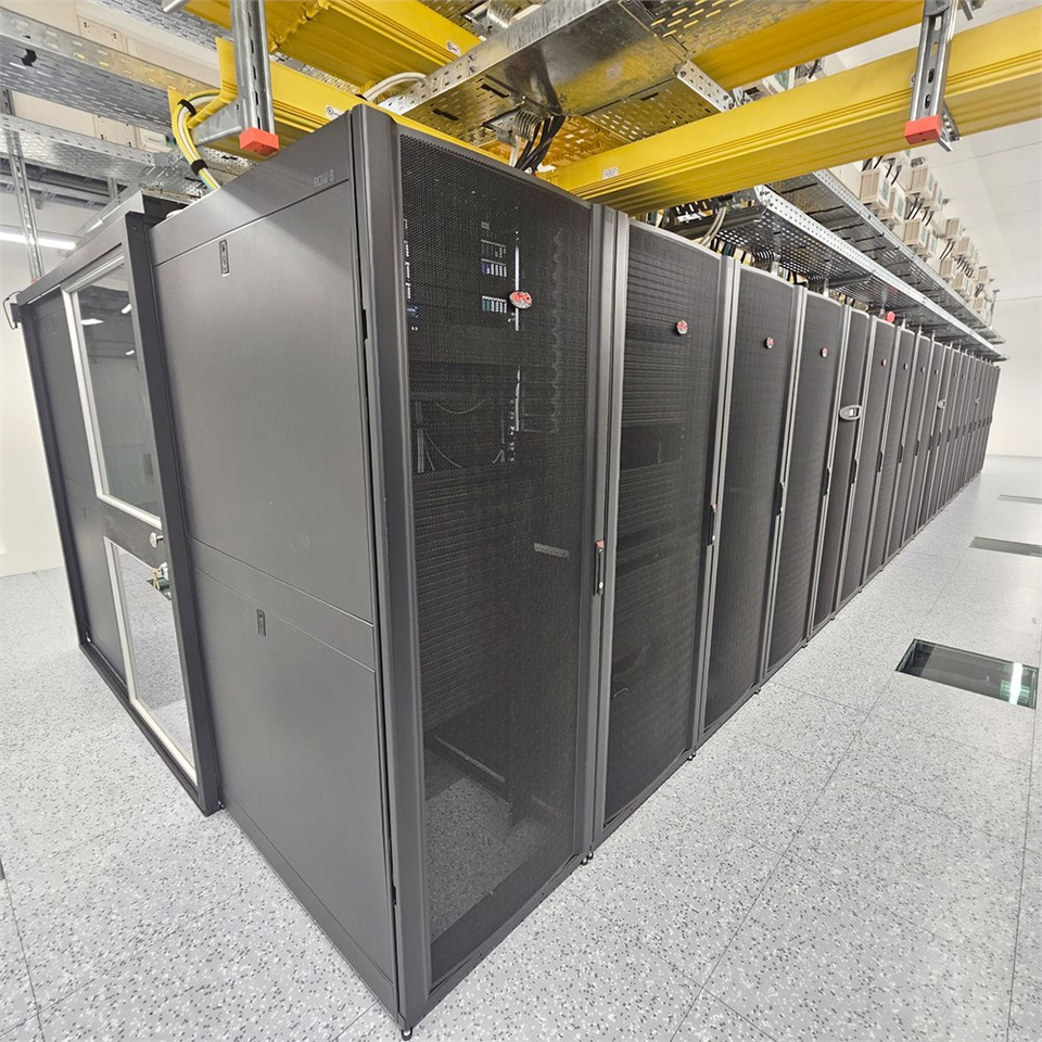 ABC APC NetShelter SX - AR3350SP - Equipamento industrial: foto 3 ABC APC NetShelter SX - AR3350SP - Equipamento industrial: foto 3