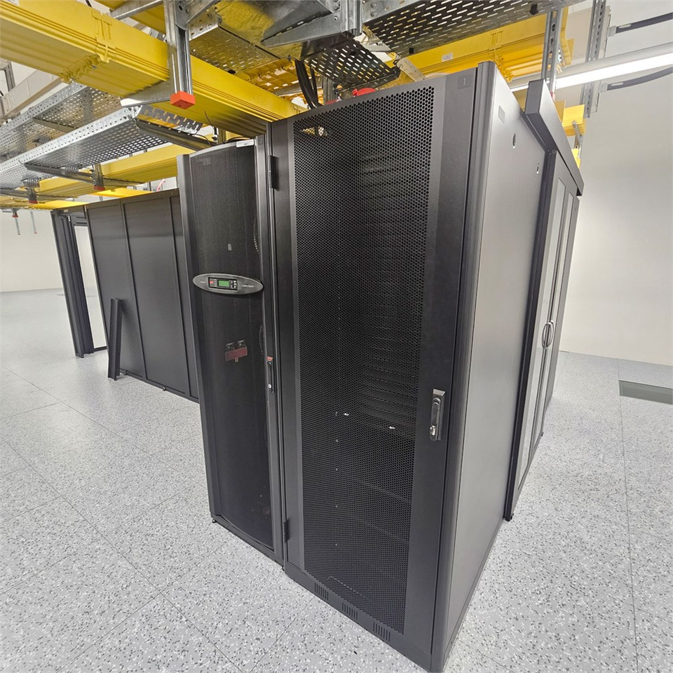 ABC APC NetShelter SX - AR3350SP - Equipamento industrial: foto 4 ABC APC NetShelter SX - AR3350SP - Equipamento industrial: foto 4