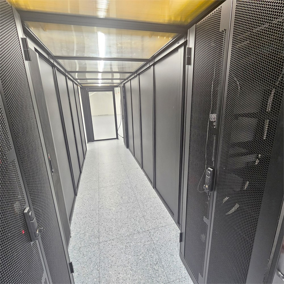 ABC APC NetShelter SX - AR3350SP - Equipamento industrial: foto 5 ABC APC NetShelter SX - AR3350SP - Equipamento industrial: foto 5