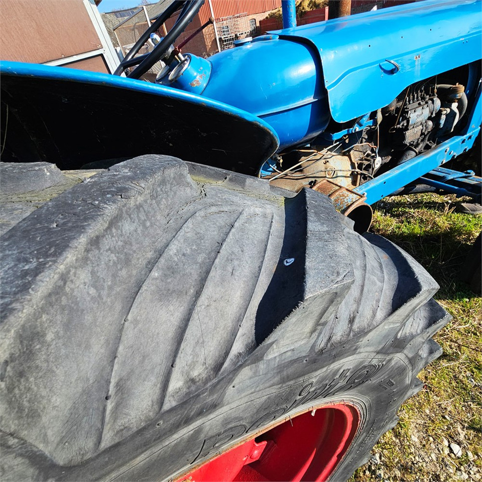 Trator Ford T2: foto 30