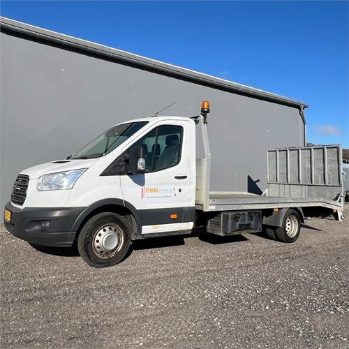 Ford Transit 2.0 Tdci - Camião de caixa aberta/ Plataforma: foto 4 Ford Transit 2.0 Tdci - Camião de caixa aberta/ Plataforma: foto 4