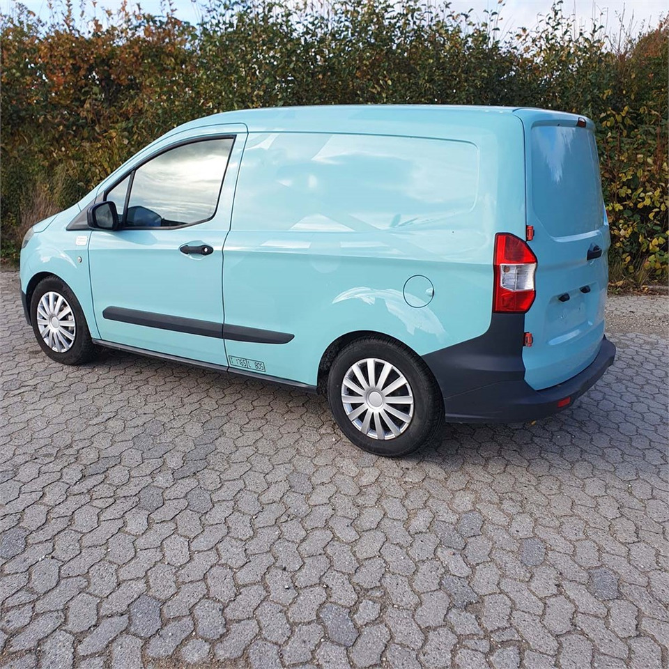 Ford Transit Courier 1,0 Ecoboost - Furgão compacto: foto 4 Ford Transit Courier 1,0 Ecoboost - Furgão compacto: foto 4