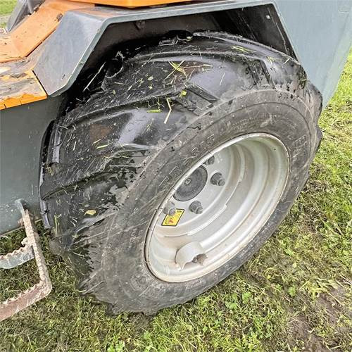 Mini carregadeira Giant D254SW: foto 26 Mini carregadeira Giant D254SW: foto 26