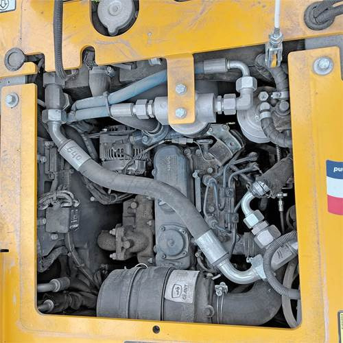 Mini carregadeira Giant D254SW: foto 21 Mini carregadeira Giant D254SW: foto 21