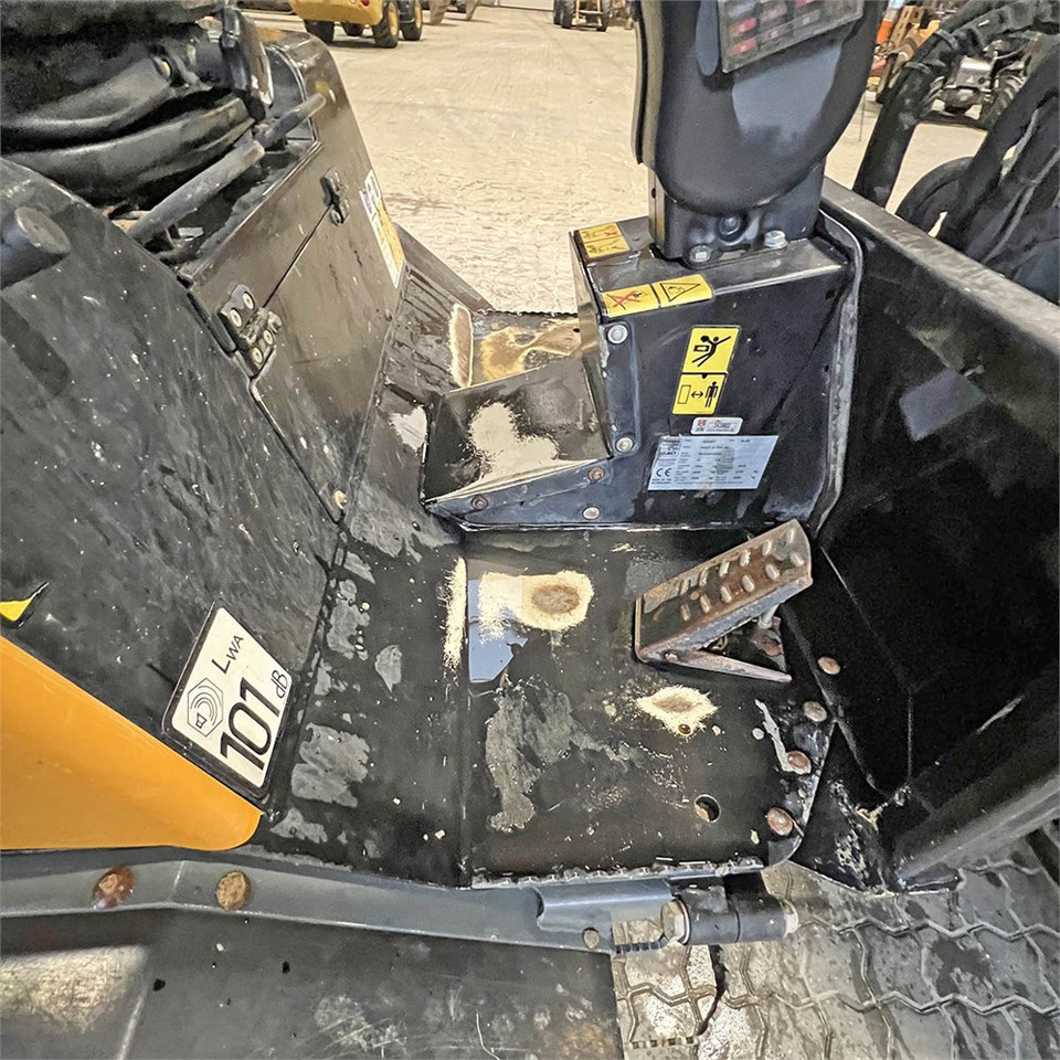 Carregadeira de rodas Giant V452T X-Tra HD: foto 23