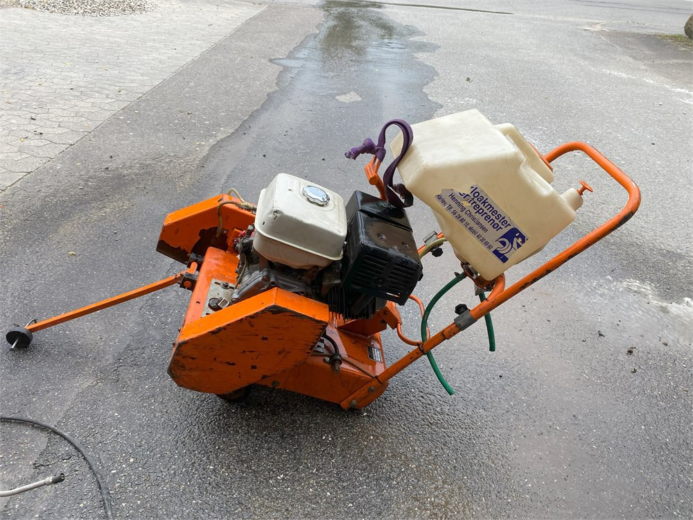 Gölz FS 170 - Máquina de asfalto: foto 1 Gölz FS 170 - Máquina de asfalto: foto 1