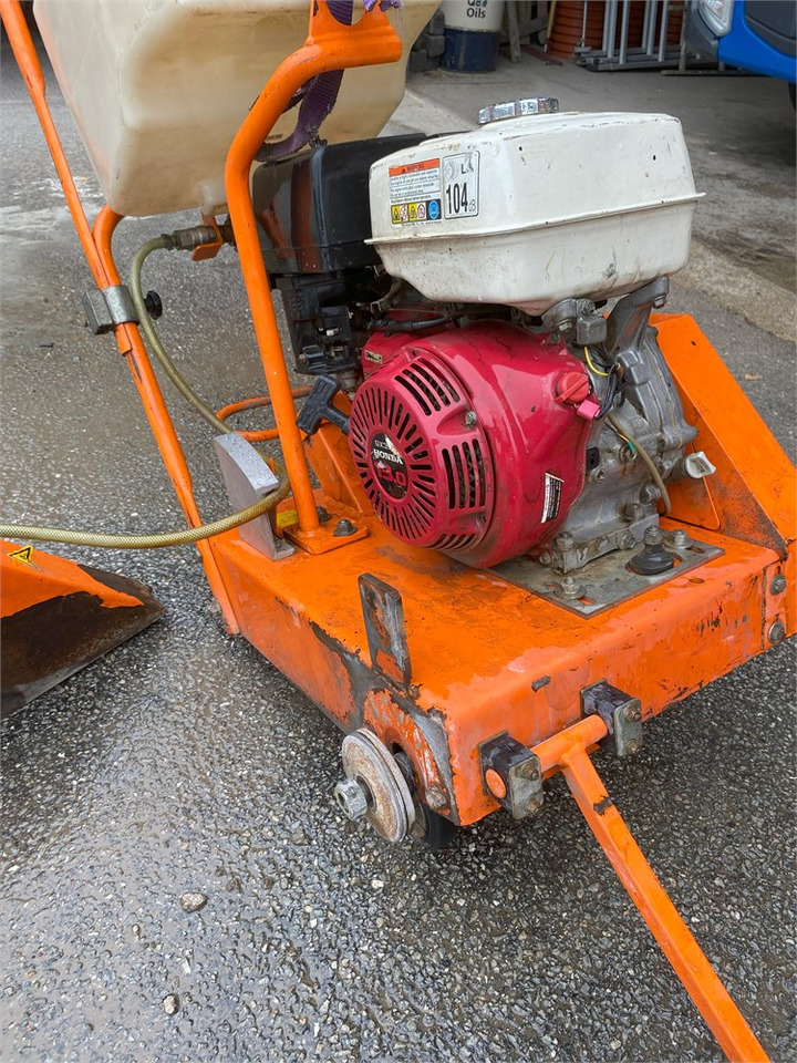 Gölz FS 170 - Máquina de asfalto: foto 2 Gölz FS 170 - Máquina de asfalto: foto 2