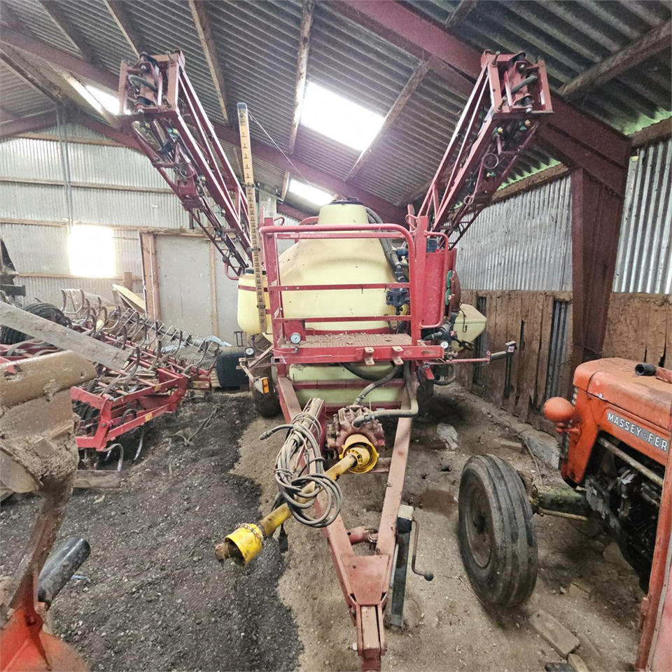 Hardi CM2 Commander 2.800 l - Pulverizador agricola: foto 2 Hardi CM2 Commander 2.800 l - Pulverizador agricola: foto 2