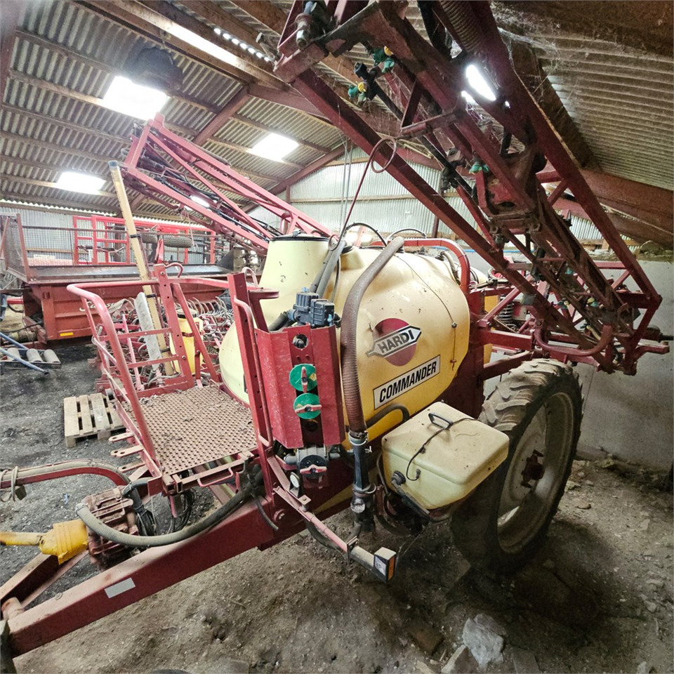Hardi CM2 Commander 2.800 l - Pulverizador agricola: foto 3 Hardi CM2 Commander 2.800 l - Pulverizador agricola: foto 3
