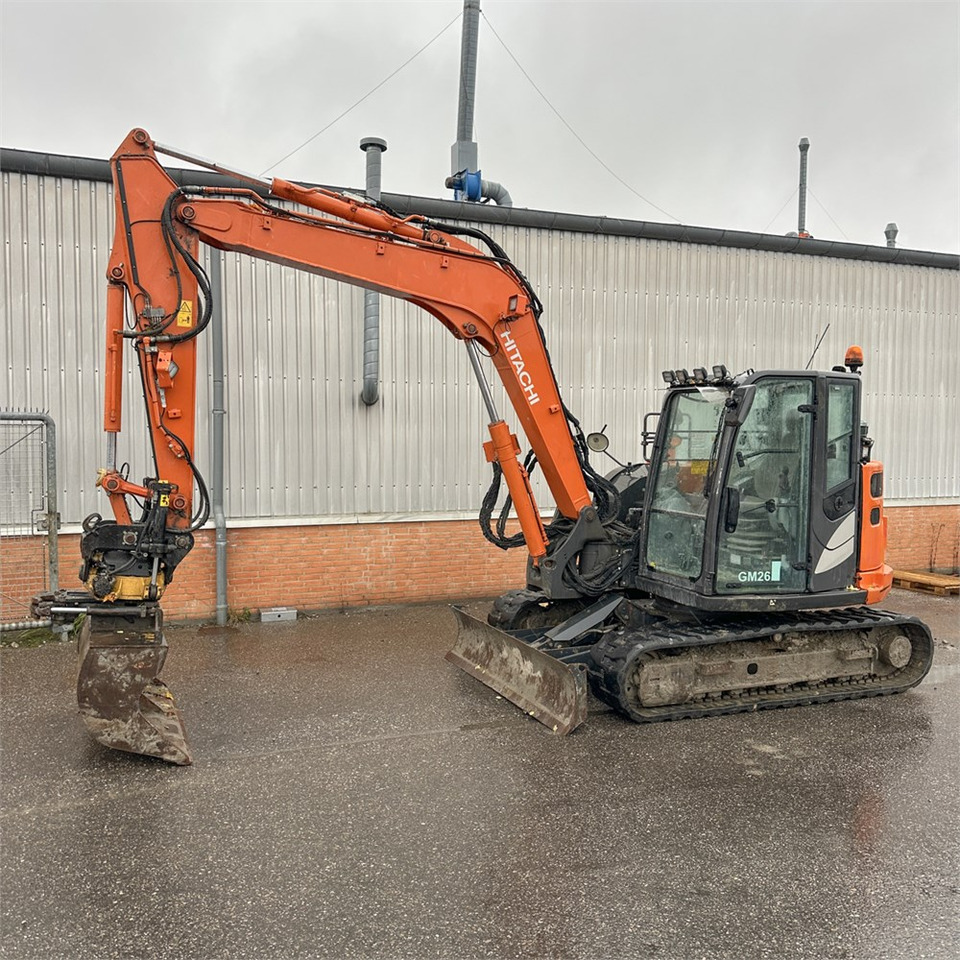 Hitachi ZX85 USB-6 - Mini escavadeira: foto 3 Hitachi ZX85 USB-6 - Mini escavadeira: foto 3