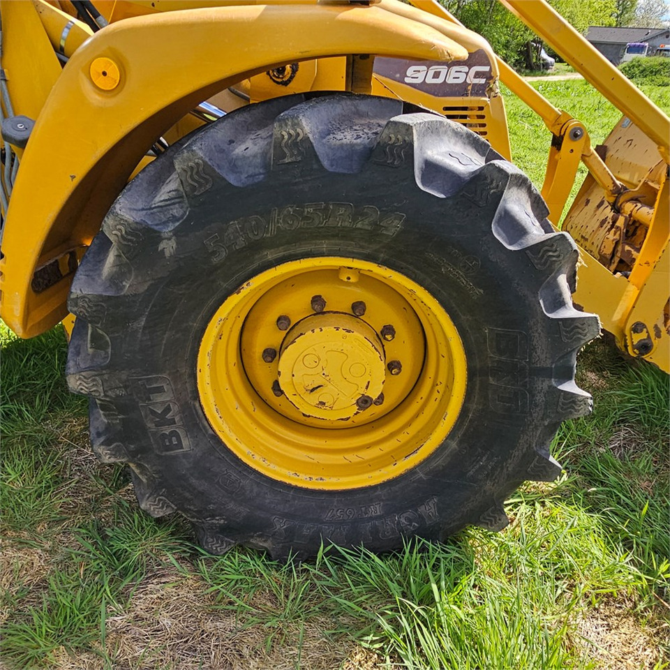 Retroescavadeira Hydrema 906C: foto 40
