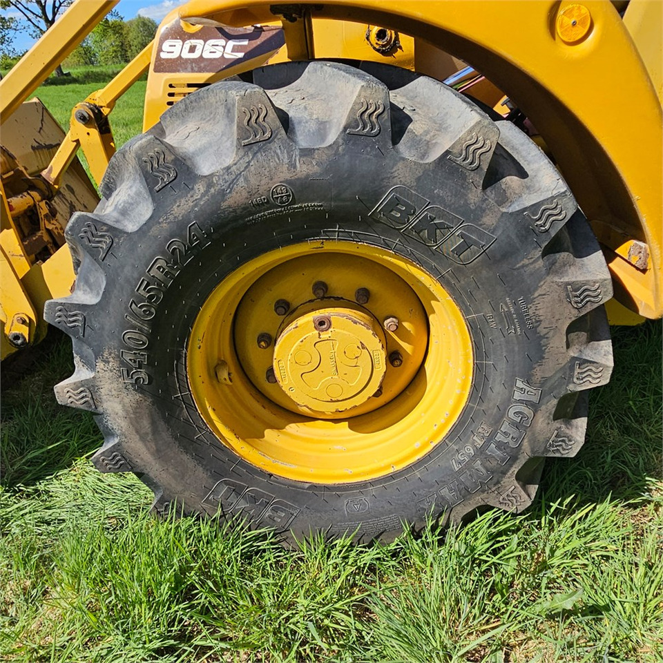 Retroescavadeira Hydrema 906C: foto 39