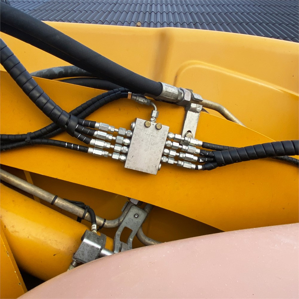 Retroescavadeira Hydrema 926 E: foto 12