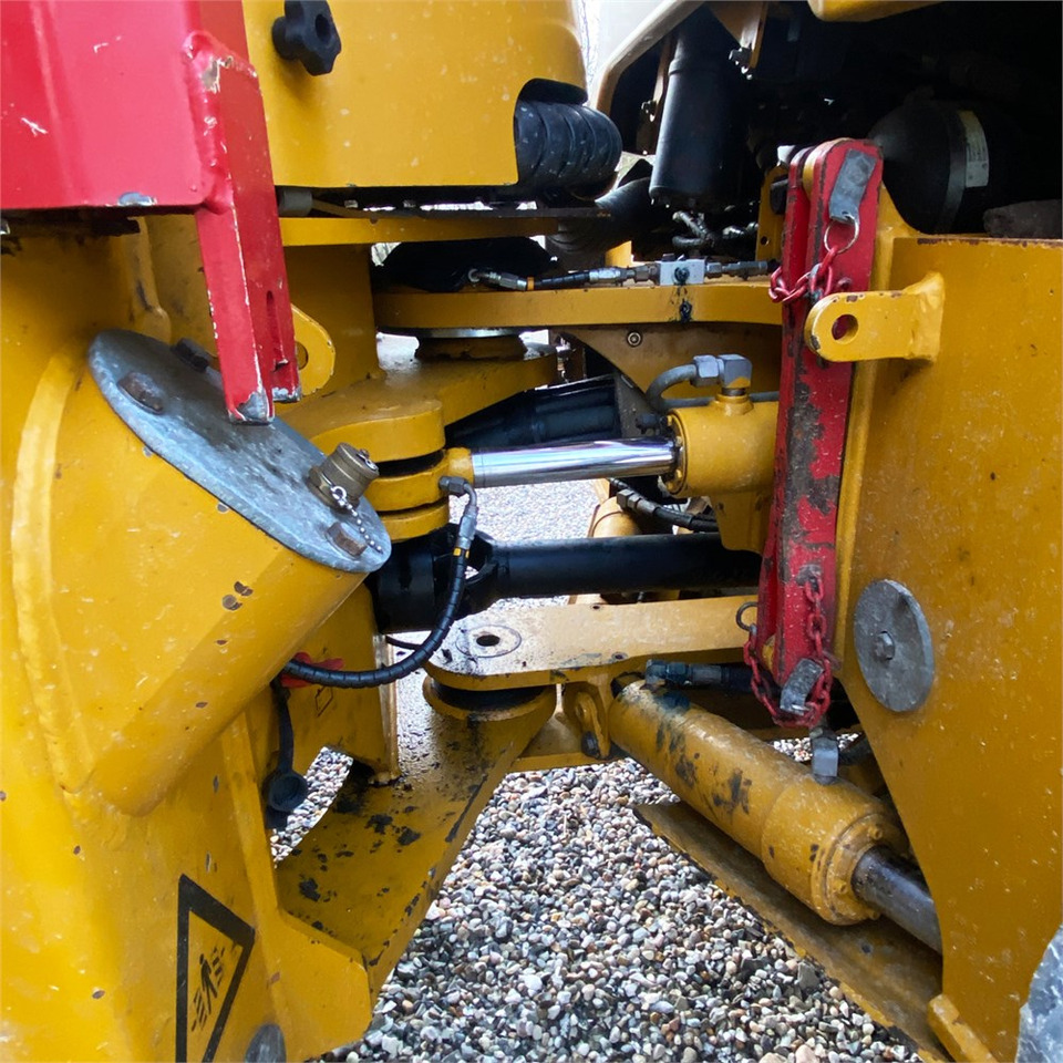 Retroescavadeira Hydrema 926 E: foto 45