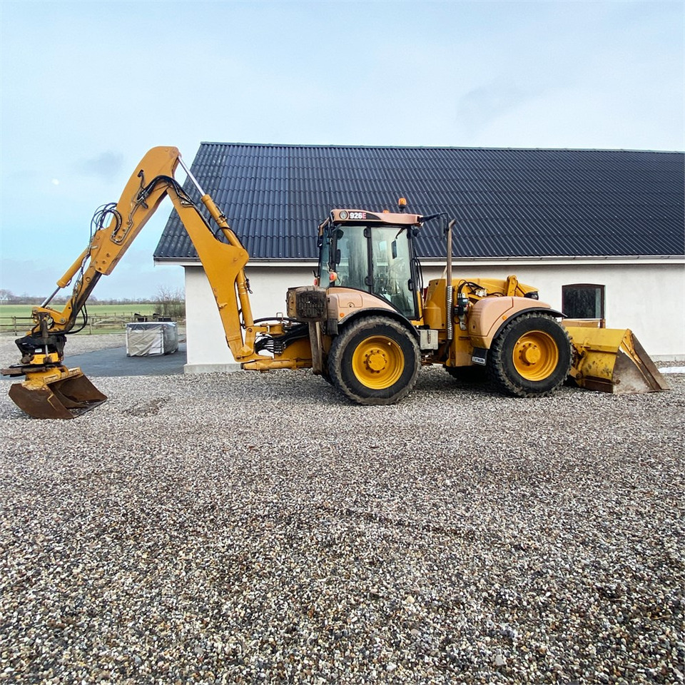 Retroescavadeira Hydrema 926 E: foto 7