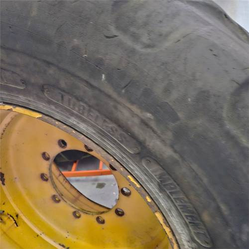 Roda completa de Máquina de construção Hydrema Trelleborg 650/55B30.5.: foto 13