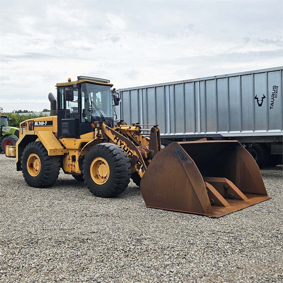 Hyundai HL740-7 - Carregadeira de rodas: foto 1 Hyundai HL740-7 - Carregadeira de rodas: foto 1