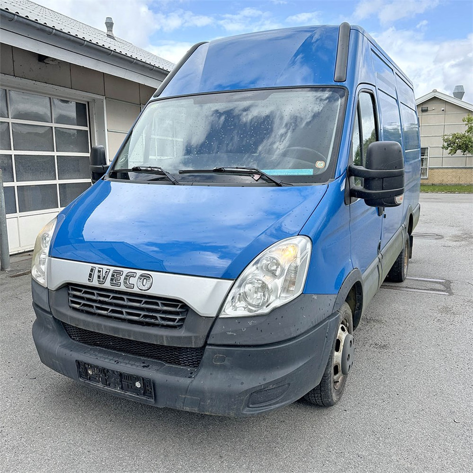 Iveco 35C15 - Furgão: foto 2 Iveco 35C15 - Furgão: foto 2
