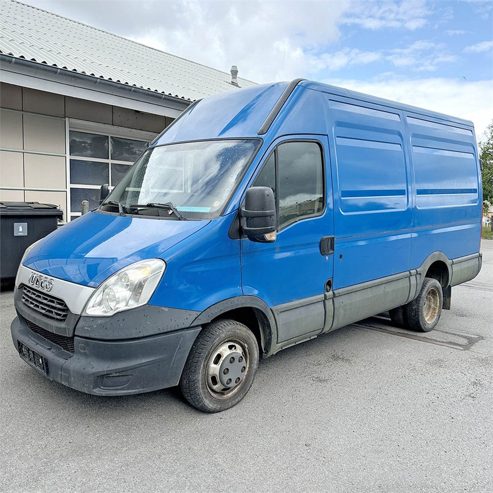 Iveco 35C15 - Furgão: foto 1 Iveco 35C15 - Furgão: foto 1