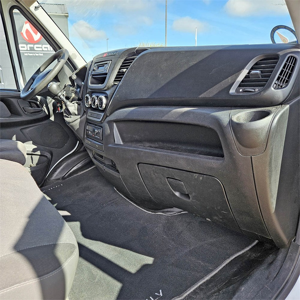 Furgão Iveco Daily 50-170: foto 23
