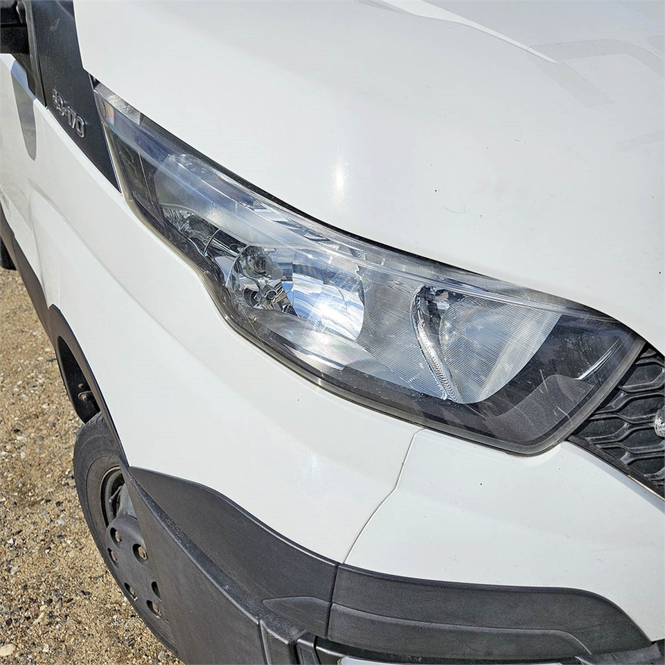 Furgão Iveco Daily 50-170: foto 31