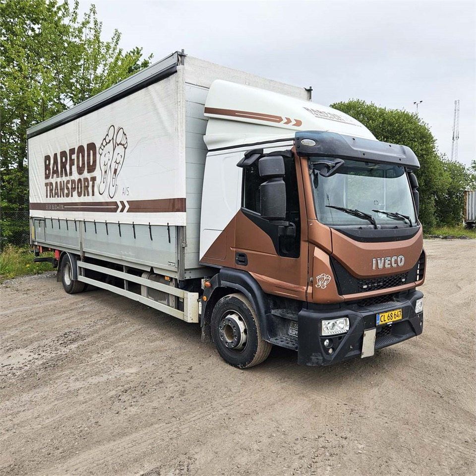 Iveco Eurocargo - Caminhão com lona: foto 1 Iveco Eurocargo - Caminhão com lona: foto 1
