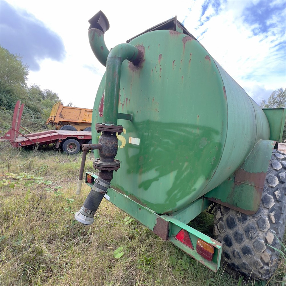 JOS 9 - Reboque tanque: foto 4 JOS 9 - Reboque tanque: foto 4