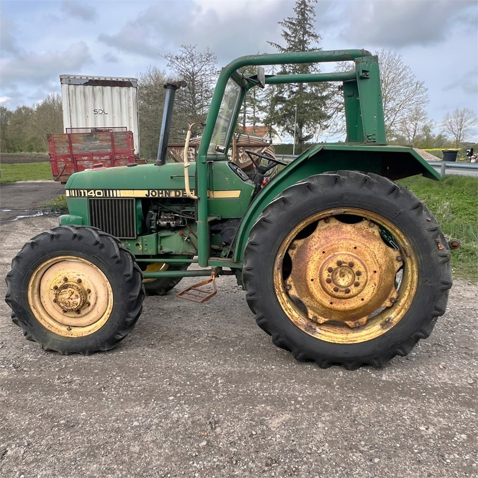 John Deere 1140 - Trator: foto 5 John Deere 1140 - Trator: foto 5